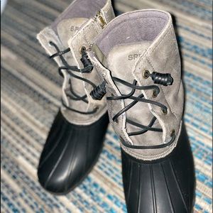 ✨ Sperry Women’s Saltwater Duck Booties ✨